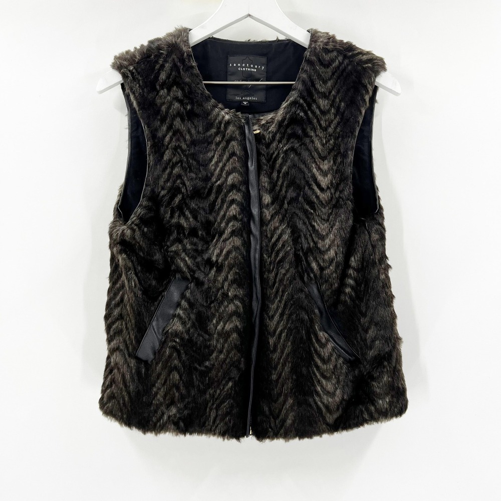 Sanctuary Clothing Faux Fur Chevron Vest Women's Size M Zip Front Pockets